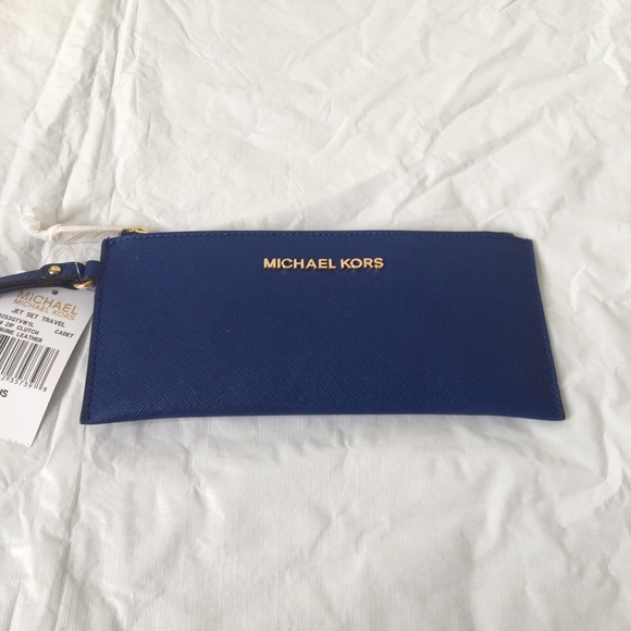 MICHAEL KORKS JET SET TRAVEL Zip Clutch Leather Color Cadet NWT - Picture 5 of 5